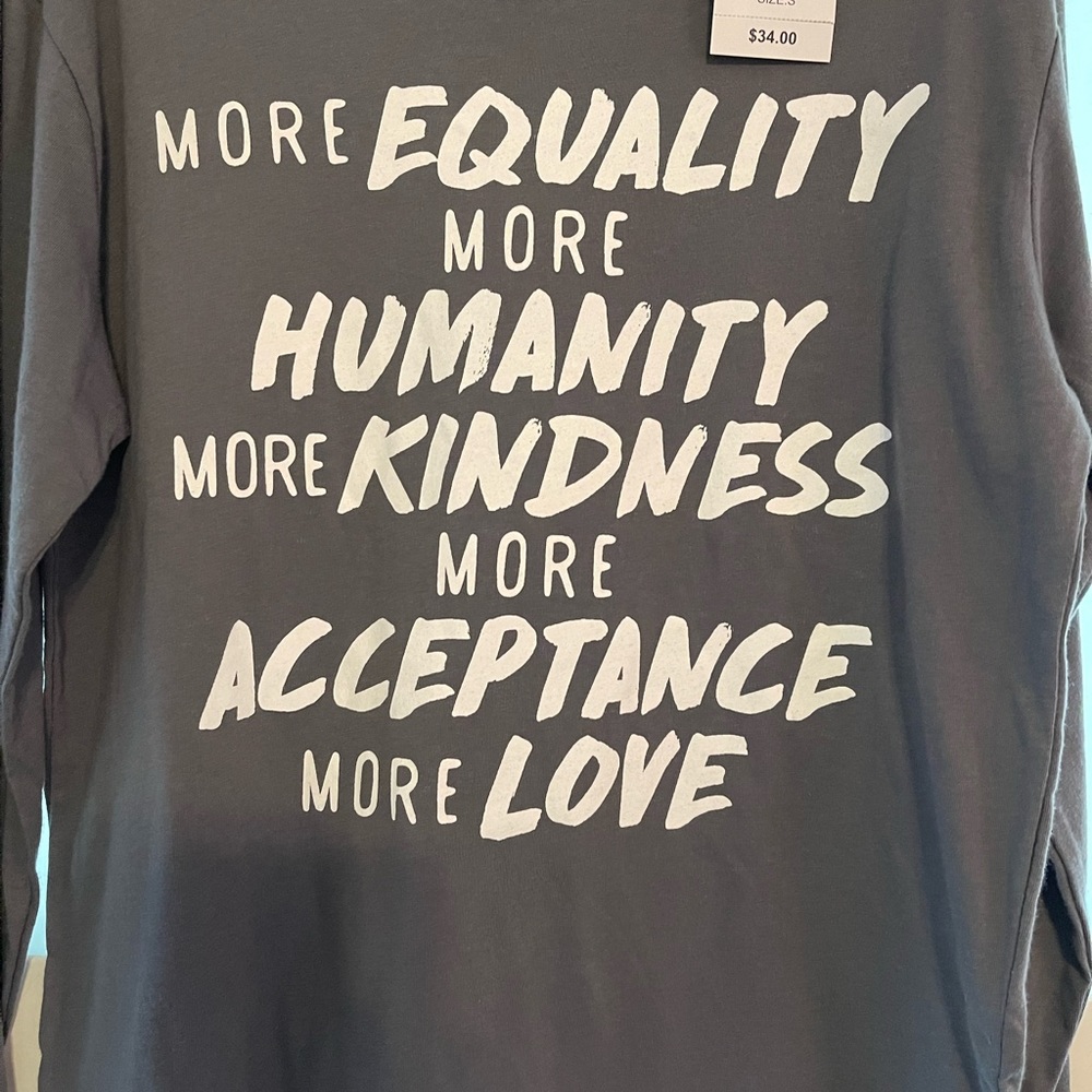 Long Sleve Cold Crush graphic gray t-shirt small